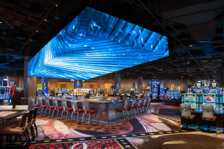 Center Bar